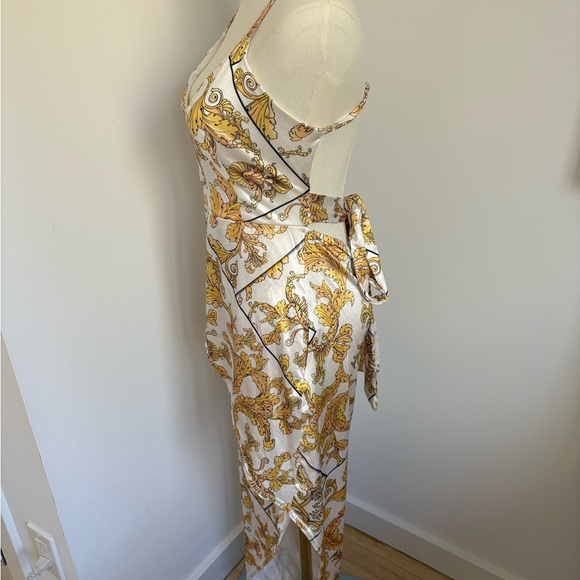 Gold and White Silk Maxi Dress - Picture 4 of 6